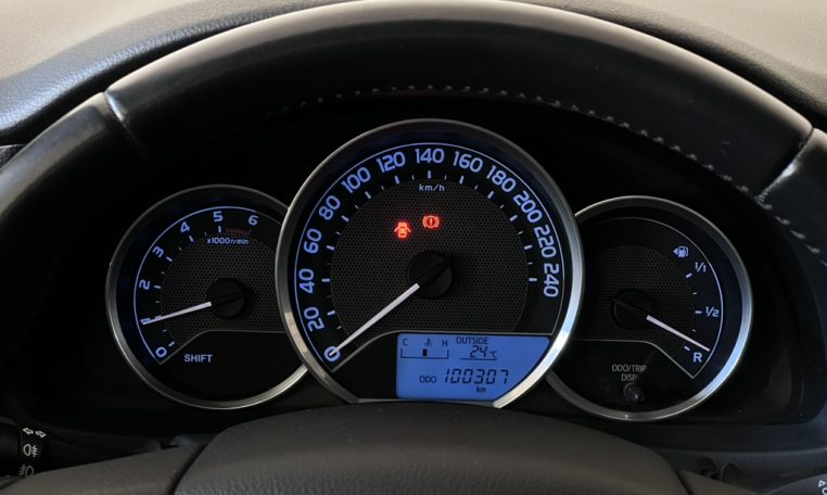 mostrador toyota auris