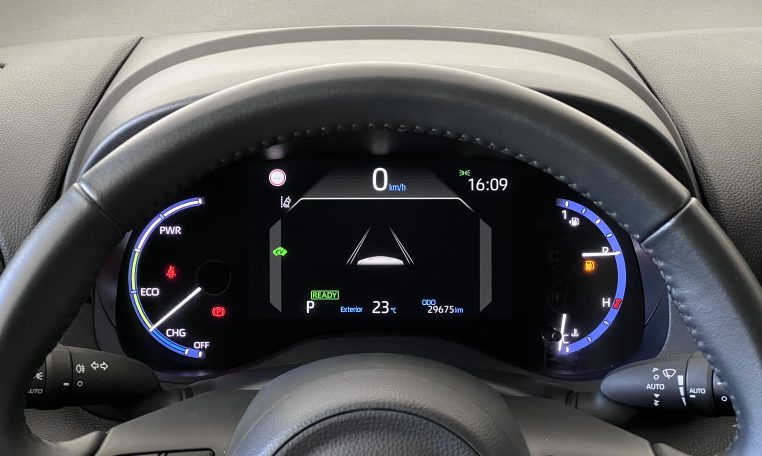 mostrador Yaris Cross