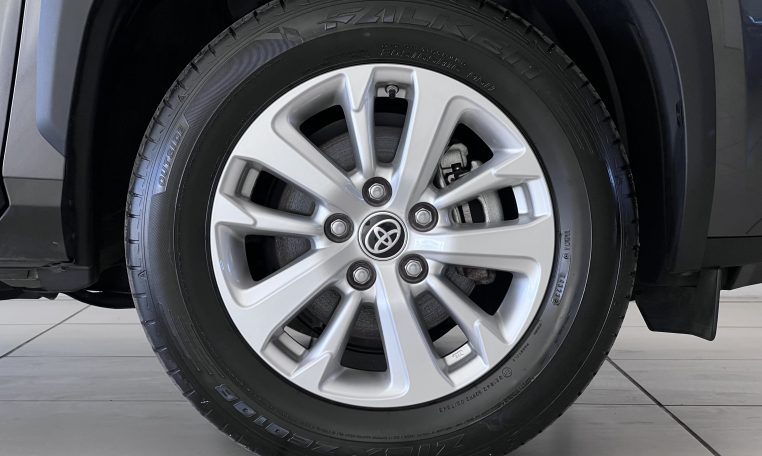 roda yaris cross