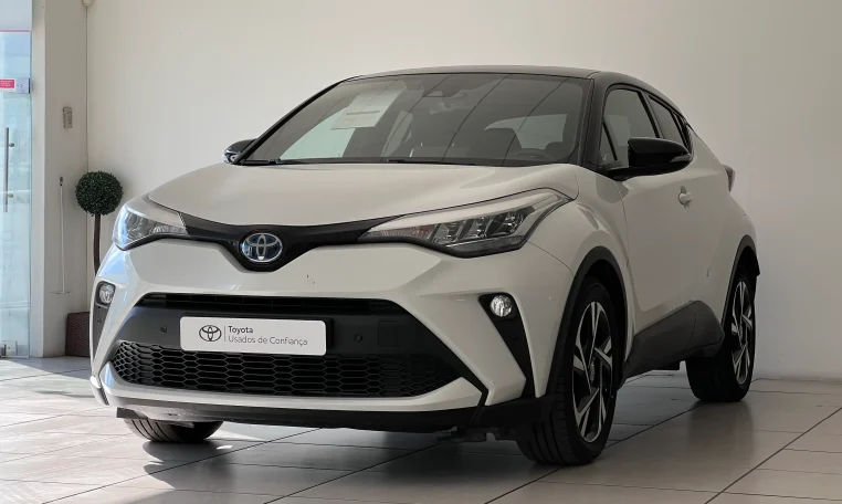toyota chr lateral