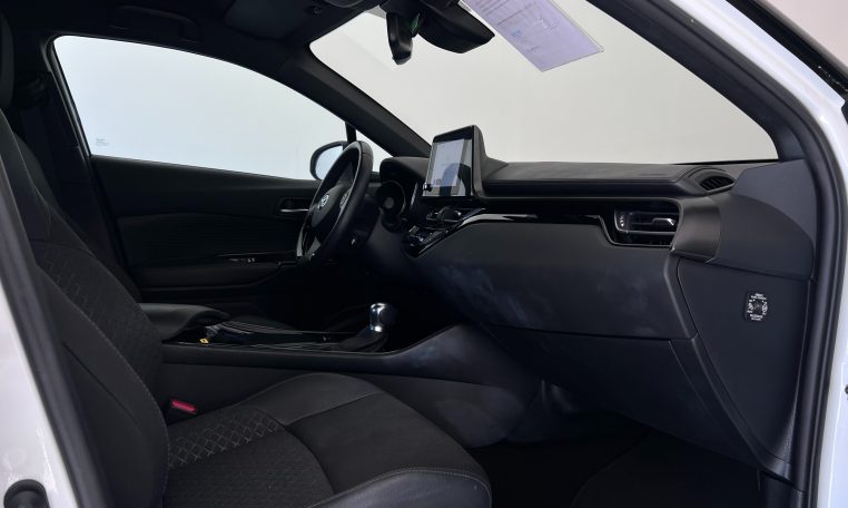 toyota chr interior